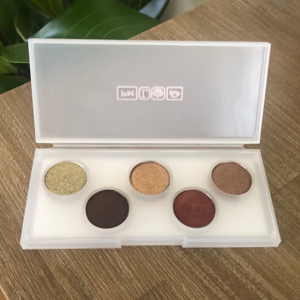 Eye shadow pallet - brand new!